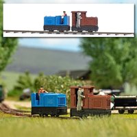 Busch - 2 Feldbahn-Lokomotiven mit Fahrern von Busch Modellspielwaren