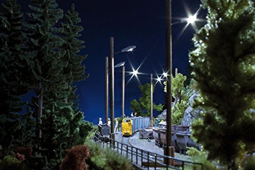 BUSCH 8744 - Straßenleuchte mit Holzmast BUSCH 8744 - Straßenleuchte mit Holzmast von Busch