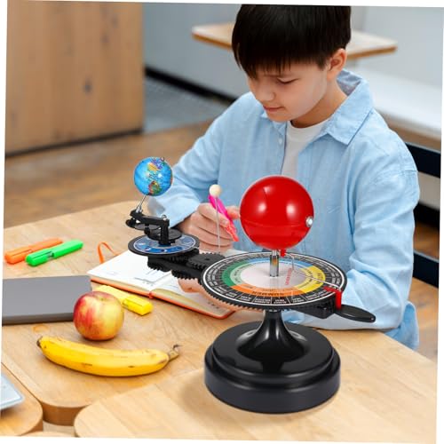 CORHAD Solar System Bildungsmodell mit Sonne Erde Mond Drehbares Astronomie Lehrgerät für Dreiteiliges Planetarium mit Jahreszeiten und Mondphasenanzeige Anschauliches Lernspielzeug CORHAD Solar System Bildungsmodell mit Sonne Erde Mond Drehbares Astronomie Lehrgerät für Dreiteiliges Planetarium mit Jahreszeiten und Mondphasenanzeige Anschauliches Lernspielzeug von CORHAD