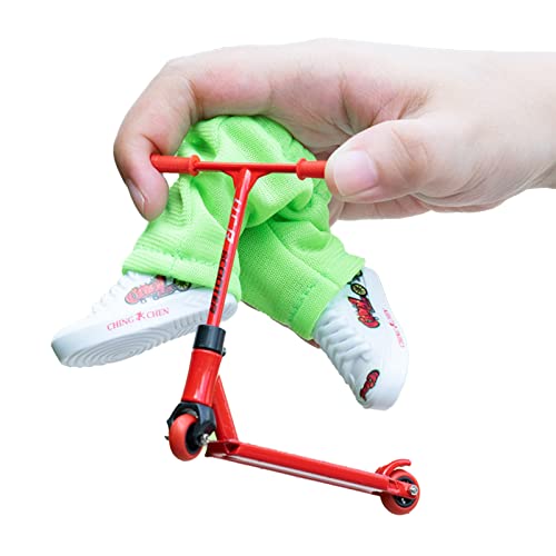 Metall Finger Scooter Set, Mini Finger Scooter mit Mini Finger Hose Schuhe und Werkzeug, Legierung Finger Scooter Set für Bewegung Party Gastgeschenke Zubehör (Rot) von CUSIKAUA