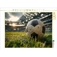 CALVENDO Puzzle Ein Fußball liegt auf dem grünen Rasen eines vollen Stadions und kündigt den Beginn eines spannenden Spiels an. 1000 Teile Lege-Größe 64x48cm Foto-Puzzle für glückliche Stunden CALVENDO Puzzle Ein Fußball liegt auf dem grünen Rasen eines vollen Stadions und kündigt den Beginn eines spannenden Spiels an. 1000 Teile Lege-Größe 64x48cm Foto-Puzzle für glückliche Stunden von Calvendo Puzzle