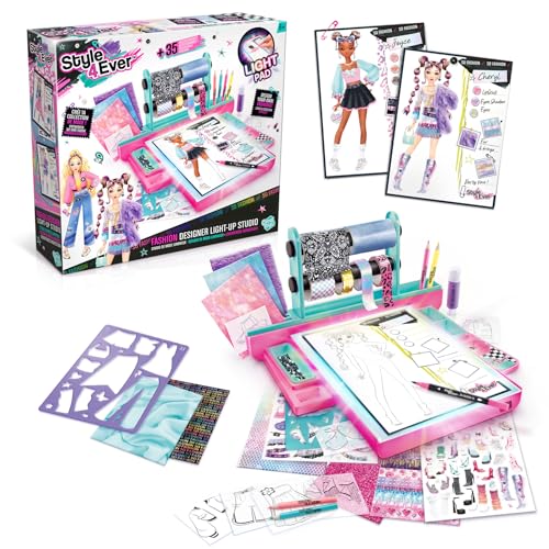 Style 4 Ever Fashion Designer Light Up Studio, Design Dream Outfits von Grund auf neu, LED Zeichenblock, Marmelade verpackt mit Zubehör, echte Stoffe! Style 4 Ever Fashion Designer Light Up Studio, Design Dream Outfits von Grund auf neu, LED Zeichenblock, Marmelade verpackt mit Zubehör, echte Stoffe! von Canal Toys