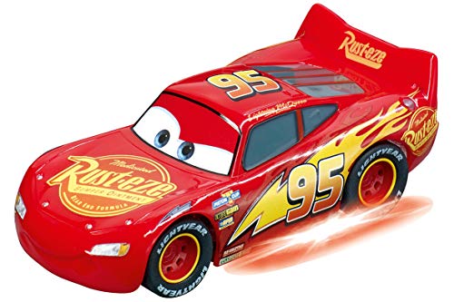 Carrera - 20064150 - Carrera GO!!! I Disney·Pixar Cars - Lightning McQueen - Neon Nights I Rennbahnen und lizensierte Slotcars | bis zu 2 Spieler | Für Jungs und Mädchen ab 6 Jahren & Erwachsene von Carrera