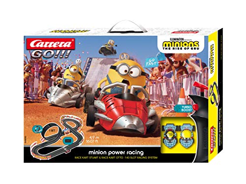 Carrera GO!!! Minion Power Racing Rennstrecken-Set | 4,9m elektrische Rennbahn mit 2 Autos I inkl. Handregler mit Turboknopf, Streckenteile, Looping | für Kinder ab 6 Jahren & Erwachsene von Carrera