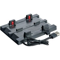 Praktische Ladestation! Bis zu vier CARSON 1:87er-Modelle können mit der vierfach USB-Ladestation gleichzeitig aufgeladen werden. Einfach den USB-Stecker der Station mit einem Computer oder einem USB-Adapter verbinden und die Fahrzeuge anschließen. Mögliche Belegungen: 2 * MB Bus 1 * MB Bus & 2 * Unimog/T1 4 * Unimog/T1 Eingang: 5 V / 1 A Ausgang: 4,2 V / 50 mA (4x) von Carson