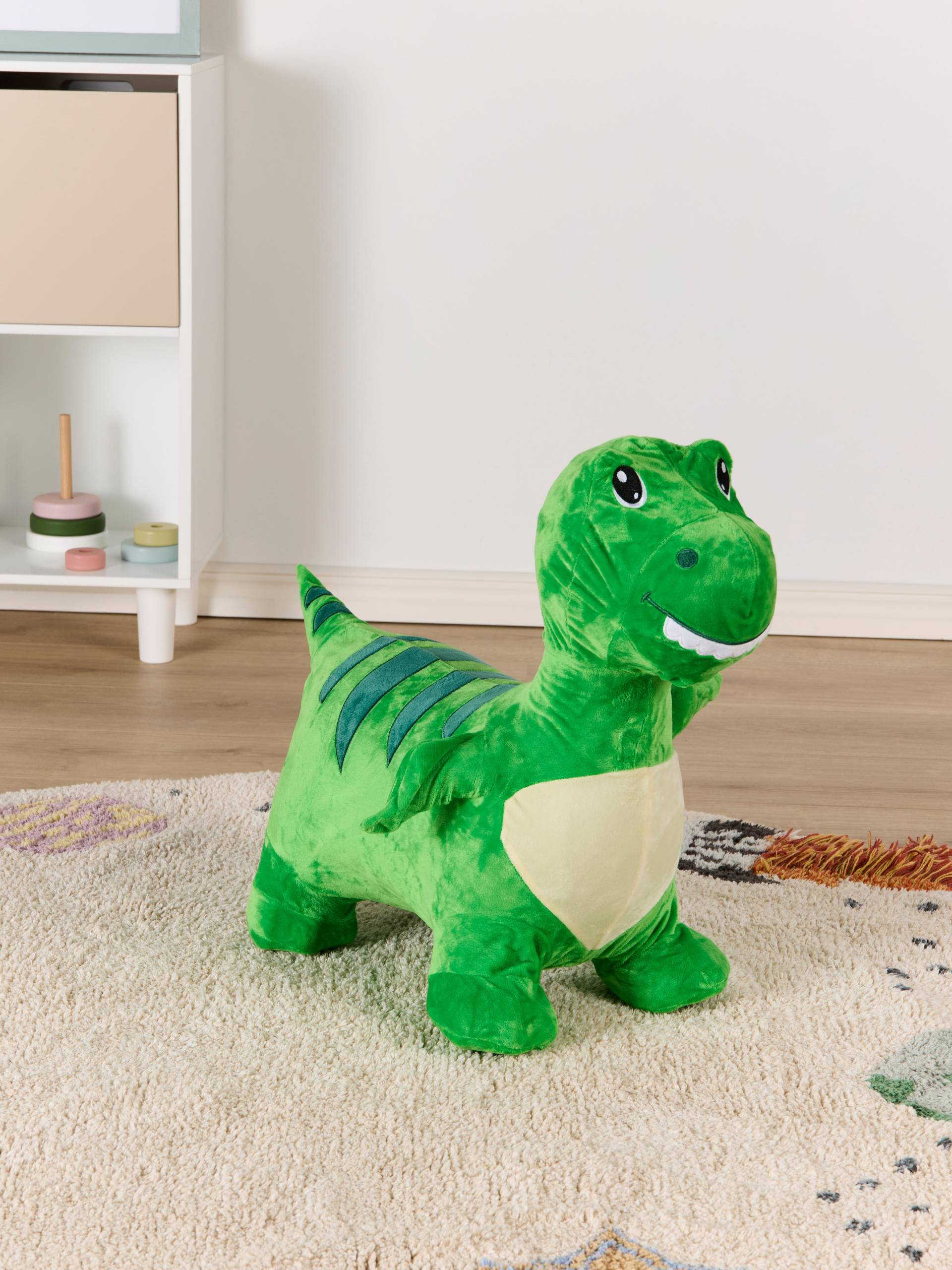 Cloudberry Castle Hüpftier Dinosaurier mit Plüschbezug, Grün Cloudberry Castle Hüpftier Dinosaurier mit Plüschbezug, Grün von Cloudberry Castle