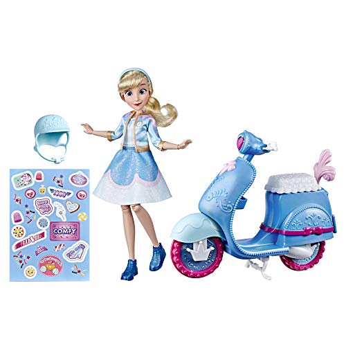 Disney Princess Comfy Squad Cinderella Sweet Scooter, Fashion Doll mit Scooter, Helm und Aufklebern, Spielzeug für Mädchen ab 5 Jahren von Disney Princess