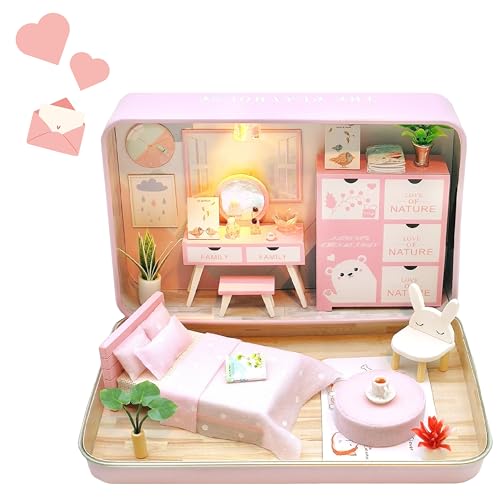 Crafts&Co® DIY Miniature Haus mit Möbeln | DIY Puppenhaus Erwachsene | Hölzernes Puppenhaus-Kit | Holz Mini Haus Modell mit Licht | 1:18 | Rosa Schlafzimmer von Crafts&Co