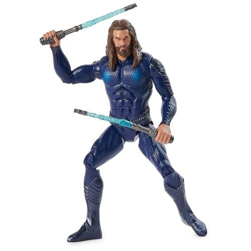 DC Comics, Double Strike Aquaman Actionfigur, 30 cm, Tarnanzug, Lichter und Geräusche, 11 Artikulationspunkte, Superhelden-Kinderspielzeug zum Sammeln für Jungen von DC