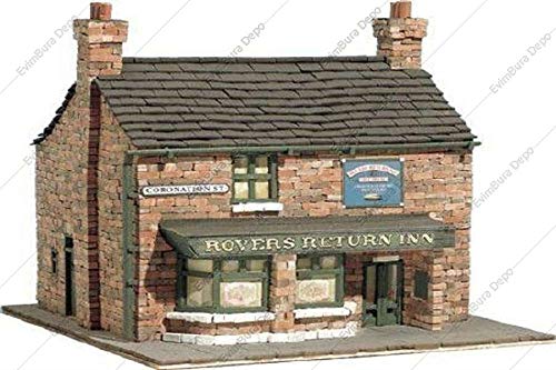 Domus Kits Domus Kits40303 Coronation Street 2091 Teile Country 6 Rovers Return Inn House Modell, Maßstab 1:50, Mehrfarbig von Domus Kits