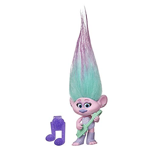 Trolls DreamWorks World Tour Satin, Sammelpuppe mit Gitarrenzubehör und Haarspange, Spielfigur inspiriert von der Filmwelttour von DREAMWORKS TROLLS