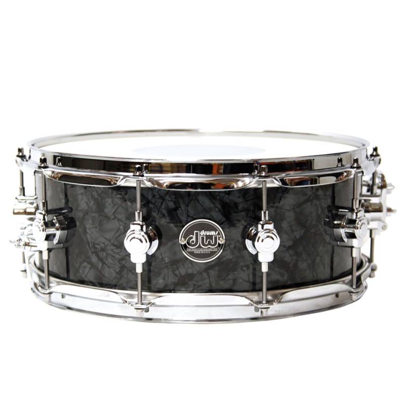 DW Performance 14" x 5,5" Black Diamond Snare Drum von DW