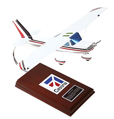 Cessna Model 172 Skyhawk (Modern) - 1/32 scale model von Daron