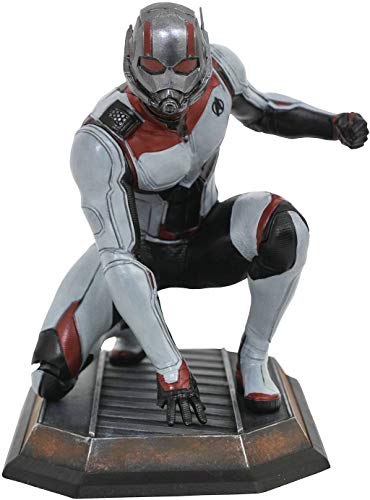 Diamond Select MAY192368 Avengers Ant-Man PVC Diorama, Figure von Diamond Select Toys