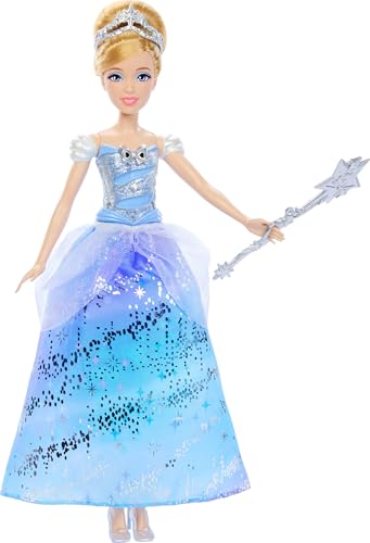 Mattel Disney Princess, Cinderella mit aufleuchtendem Kleid und Soundeffekten, aktiviert durch Zauberstab, Cinderella im bezaubernden Ballkleid inspiriert vom Film, JBF94, Blau Mattel Disney Princess, Cinderella mit aufleuchtendem Kleid und Soundeffekten, aktiviert durch Zauberstab, Cinderella im bezaubernden Ballkleid inspiriert vom Film, JBF94, Blau von Mattel