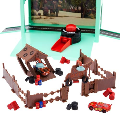 Disney Store Official - Pixar - Cars - Spielset zum Mitnehmen - 23 Teile - Hooks Schrottplatz - Mit 2 Autos (Lightning McQueen und Hook), Werkzeugkasten-Tragekoffer, Aufklebern und mehr - Ab 3 Jahren von Disney Store