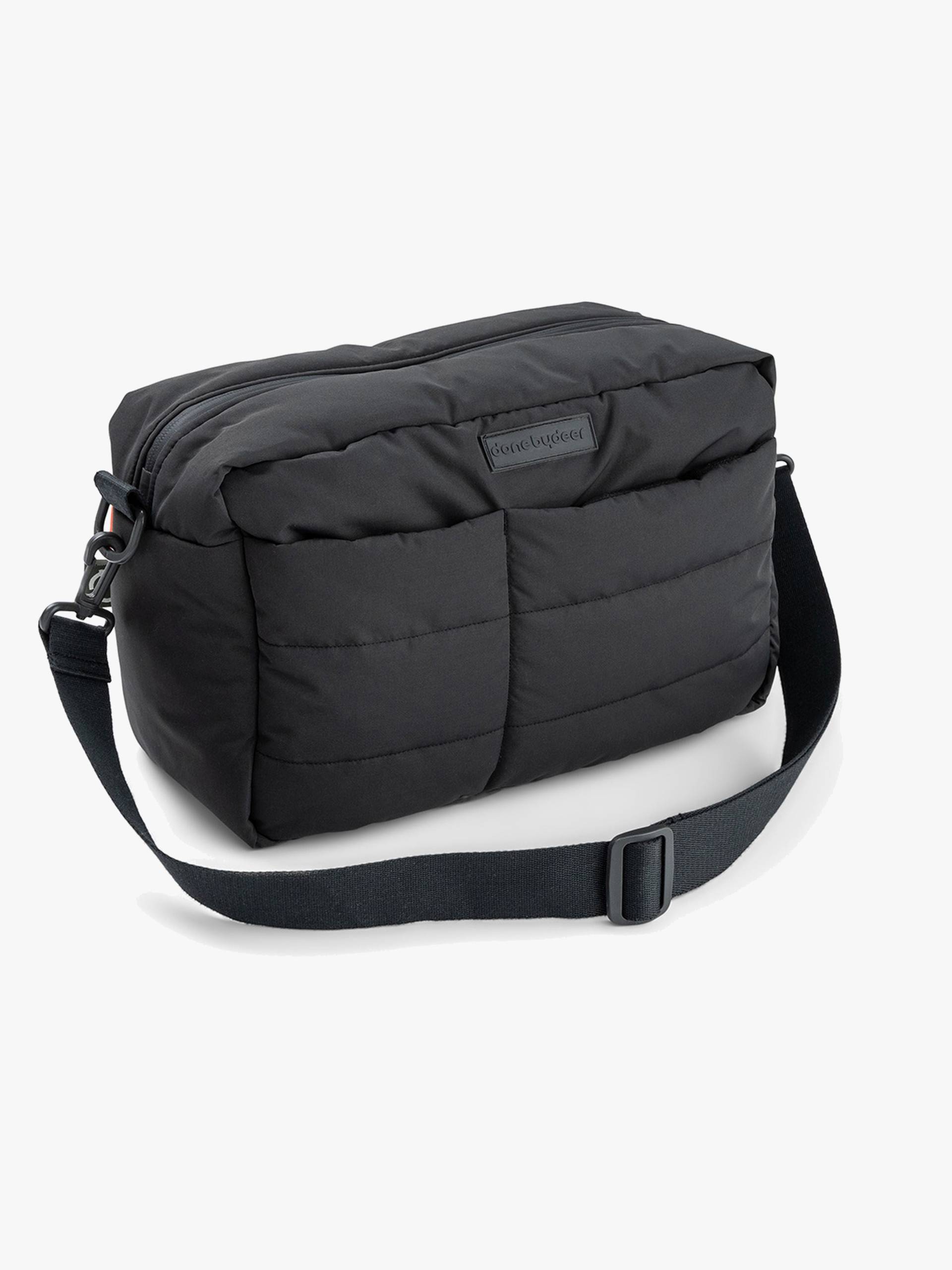 Done By Deer Gesteppte Wickeltasche mit Kinderwagenhaken, Black Done By Deer Gesteppte Wickeltasche mit Kinderwagenhaken, Black von Done By Deer