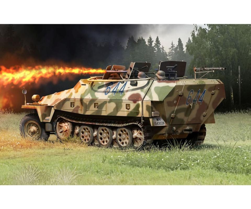 Sd.Kfz.251/16 Ausf.D Flammpanzerwg. Sd.Kfz.251/16 Ausf.D Flammpanzerwg. von Dragon