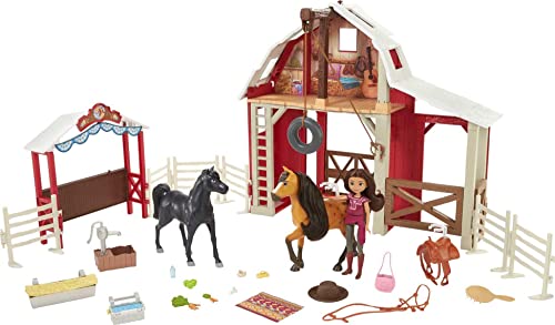 Dreamworks Spirit HDK57 - Deluxe Reiterhof Spielset, Puppe Lucky, Pferd Sprit, Pferdefigur, Stall, Außenpaddock und Zubehör, ab 3 Jahren von Mattel