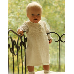 Baby Harriet by DROPS Design - Strickmuster mit Kit Baby-Kleid und Sch - 2 år von Drops - Garnstudio