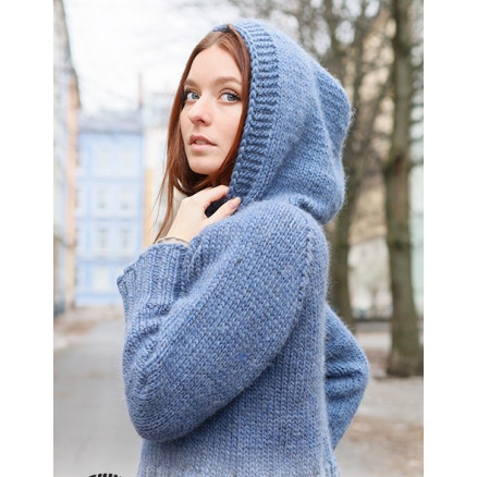 Chaperon Bleu by DROPS Design - Blusenstrickmuster Größe S - XXXL Chaperon Bleu by DROPS Design - Blusenstrickmuster Größe S - XXXL von Drops - Garnstudio