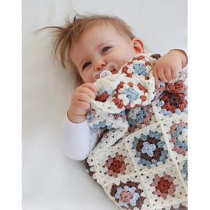 Cuddle Time by DROPS Design - Babydecke Häkelmuster 54x63 cm - 54x63 cm von Drops - Garnstudio