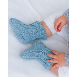 Dream in Blue Socks by DROPS Design - Baby Socken Strickmuster Größe 1 - 12/18 mdr von Drops - Garnstudio