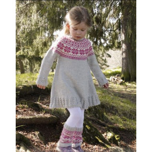 Forest Dance by DROPS Design - Strickmuster mit Kit Kleid mit rundem Y - 11/12 år von Drops - Garnstudio