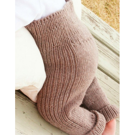 Samuel Pants by DROPS Design - Strickmuster mit Kit Baby-Hose Größen 4-9 Monate Samuel Pants by DROPS Design - Strickmuster mit Kit Baby-Hose Größen 4-9 Monate von Drops - Garnstudio