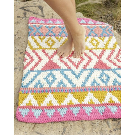 The Trail by DROPS Design - Häkelmuster mit Kit Vorleger 68x106cm The Trail by DROPS Design - Häkelmuster mit Kit Vorleger 68x106cm von Drops - Garnstudio