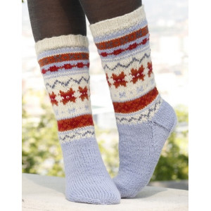 Winter Breeze by DROPS Design - Strickmuster mit Kit Socken Größen 35/ - 35/37 von Drops - Garnstudio