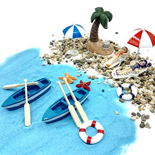 EMiEN 18-teiliges Miniatur-Ornament-Set bestehend aus blauem Sand, süßen Mädchen, Strandstühlen, Booten, Rudern, Strandschirmen, Einer Kokospalme, eine märchenhafte Gartendekoration für Puppenhäuser von EMiEN