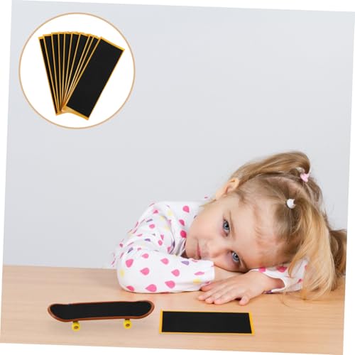 ERINGOGO 10 Stück Teiliges Finger Skateboard Aufkleber Rutschfestes Flexibles Spielzeugzubehör aus Kunststoff und Schwamm für Finger Skateboard Mini Grip Pads Einfache Anwendung ERINGOGO 10 Stück Teiliges Finger Skateboard Aufkleber Rutschfestes Flexibles Spielzeugzubehör aus Kunststoff und Schwamm für Finger Skateboard Mini Grip Pads Einfache Anwendung von ERINGOGO