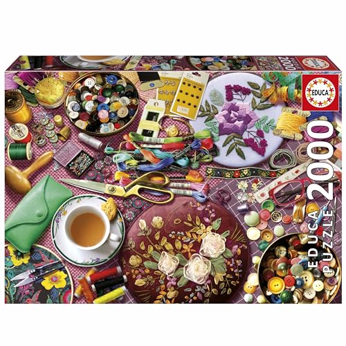 Educa Puzzle mit 2000 Teilen für Erwachsene, Nähtisch, inklusive Kleber Fix Puzzle, Maße: 96 x 68 cm, ab 14 Jahren (20263) von Educa