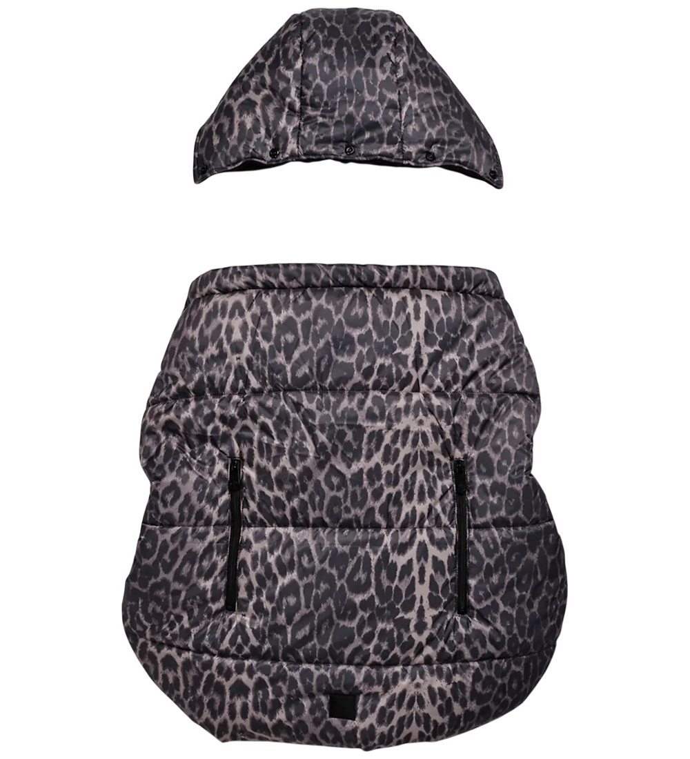 Elodie Details Der Bezug für Babytrage - Lee Leopard - Elodie Details - One Size - Babytragen Elodie Details Der Bezug für Babytrage - Lee Leopard - Elodie Details - One Size - Babytragen von Elodie Details