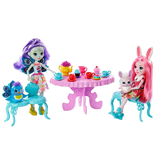 Enchantimals GLD41 - Tolle Teeparty Spielset, Puppen Bree Bunny und Patter Peacock (15,24 cm), ihre Tierfreunden, Tisch, zwei Sitzbänken, +15 Zubehörteilen, tolles Geschenk für Kinder ab 3 Jahren von Mattel