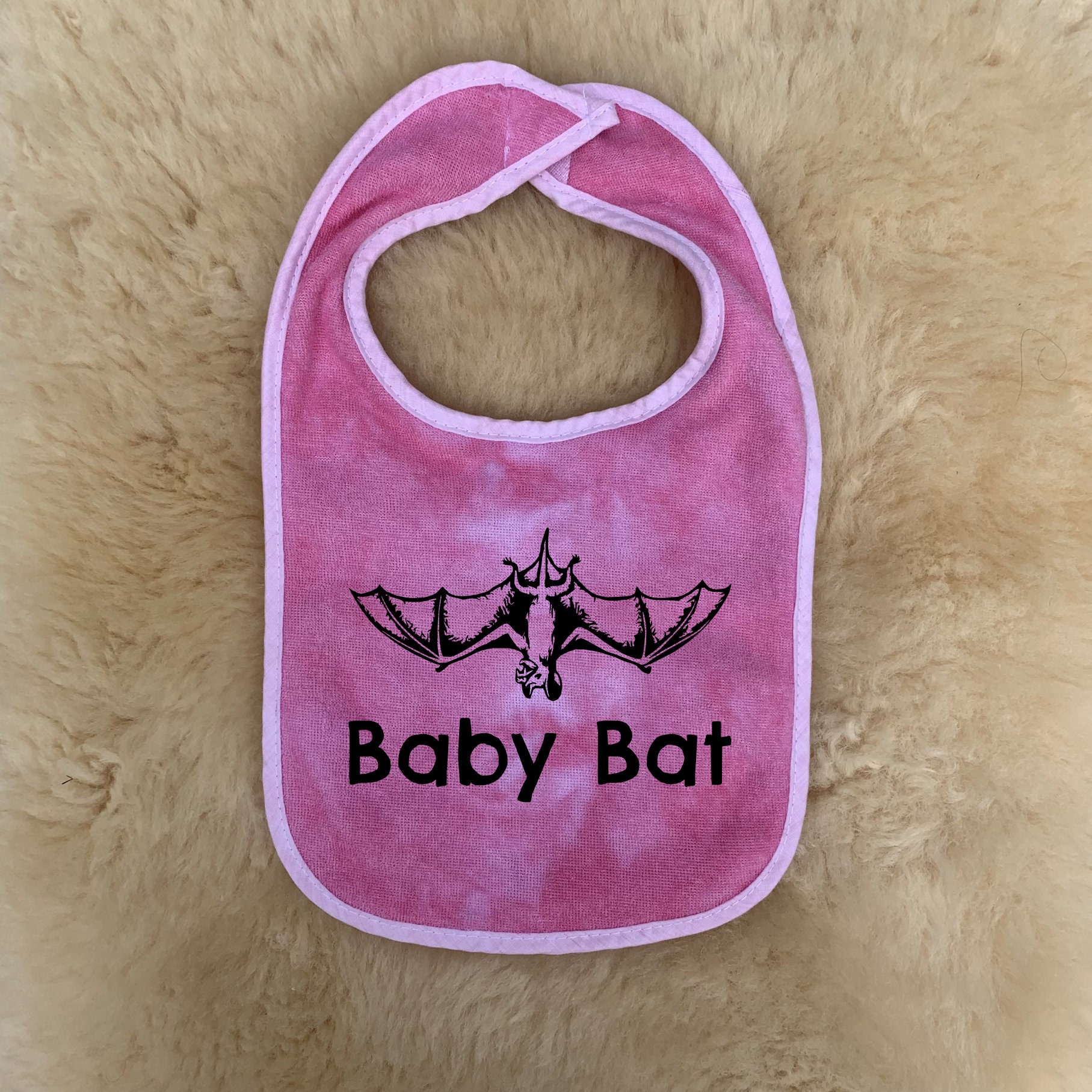 Baby-Fledermaus-Baby-Lätzchen - Unisex, Für Neugeborene, Kleinkind, Lustiges Babyparty-Geschenk von Etsy - 101DamnationsShop