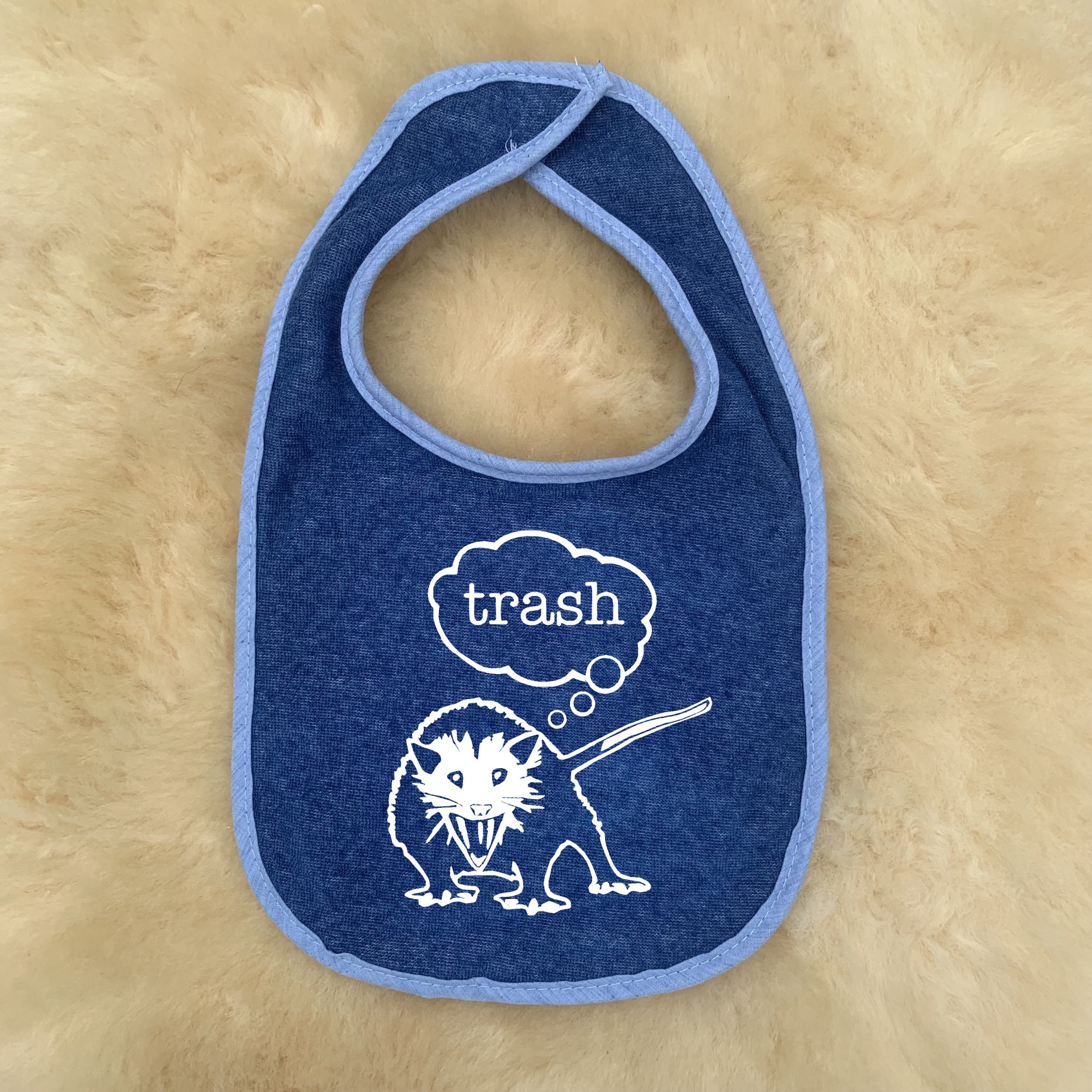 Trash Dreamz Baby Lätzchen - Opossum Trash-Kitty Trash Panda Tiere Rude Lustig Sonderbar Unisex Säugling Neugeborene Babypartygeschenk von Etsy - 101DamnationsShop