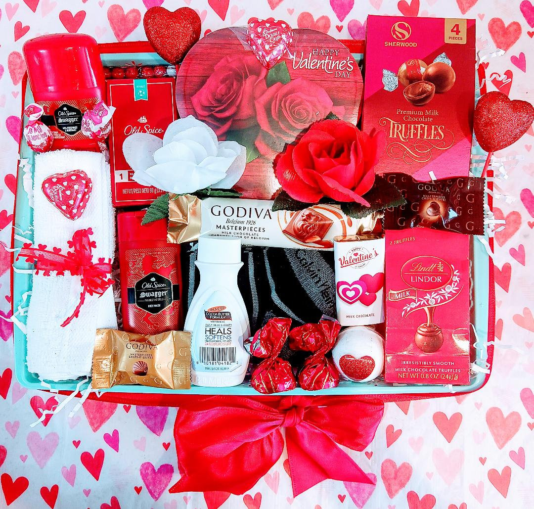 Valentinstag Männer Freund Papa Ehemann Alt Gewürz Bad Body Spa Calvin Klein Socken Herz Lindt Trüffel Godiva Milchschokolade Geschenkkorb von Etsy - 365giftbasket