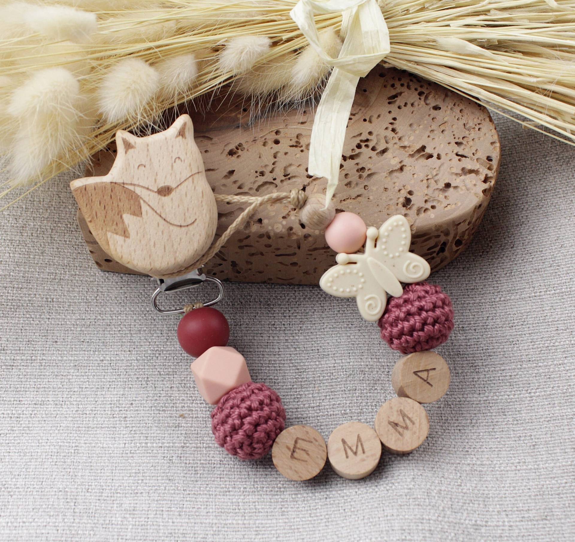 Schnullerkette Mit Namen Fuchs Beere Für Mädchen Personalisiert Aus Holz Silikon Bio Baumwolle Schnullerkette Mit Namen Fuchs Beere Für Mädchen Personalisiert Aus Holz Silikon Bio Baumwolle von Etsy - 7miniwunder