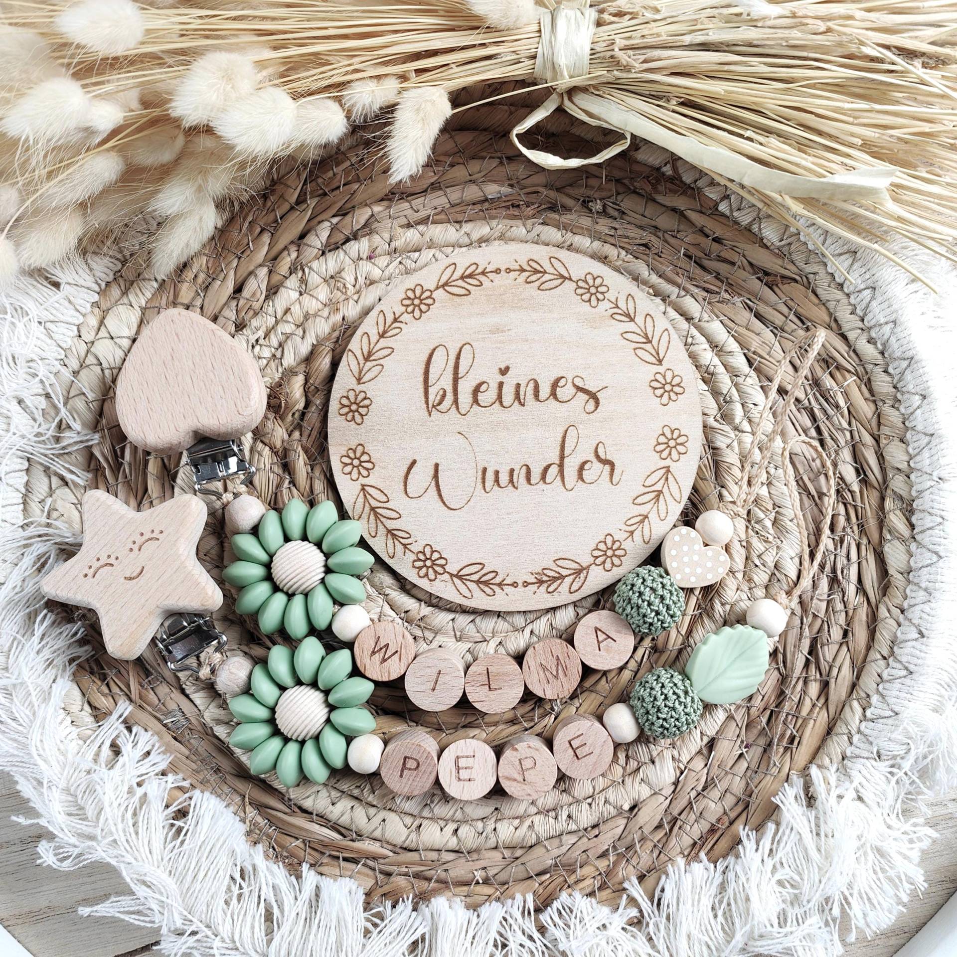 Schnullerkette Mit Namen Für Mädchen Blume in Vielen Farben Als Geschenk Zur Taufe Schnullerkette Mit Namen Für Mädchen Blume in Vielen Farben Als Geschenk Zur Taufe von Etsy - 7miniwunder