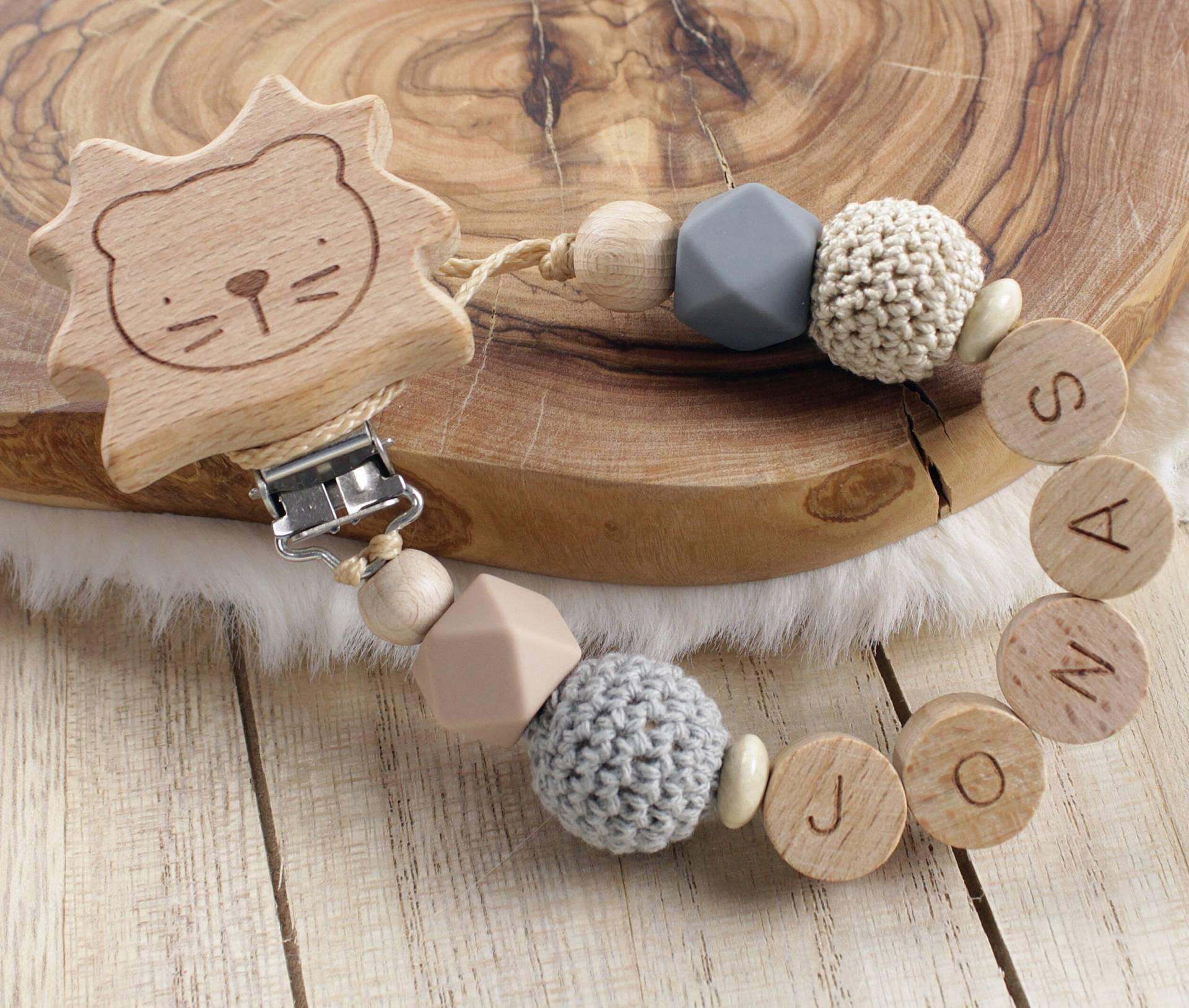 Schnullerkette Personalisiert |Natürliche | Mit Namen Löwe Fuchs| Junge Mädchen von Etsy - 7miniwunder