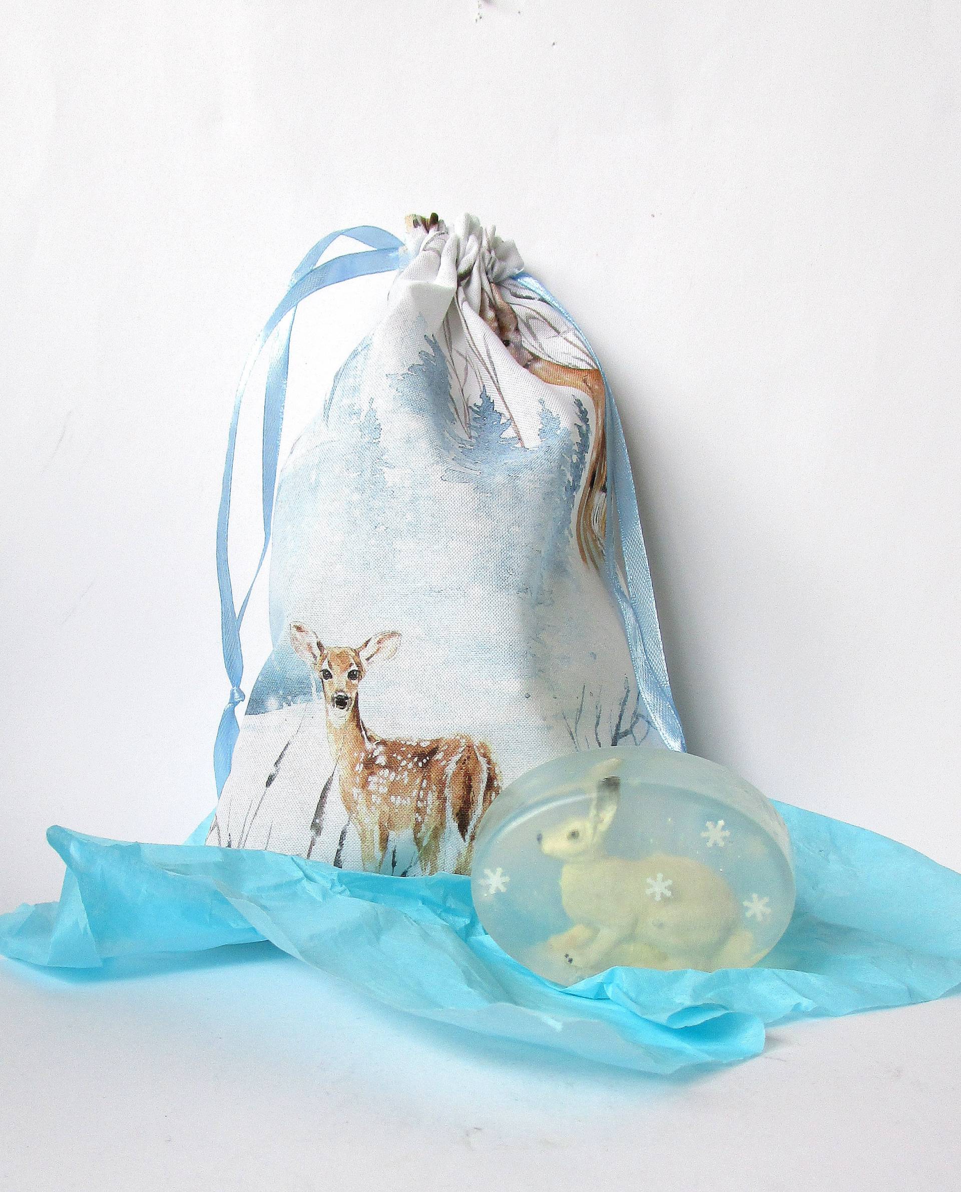 Designer-Seife "Draußen Im Winterwald" Mit Geschenkservice-Option Designer-Seife "Draußen Im Winterwald" Mit Geschenkservice-Option von Etsy - ARTeriell