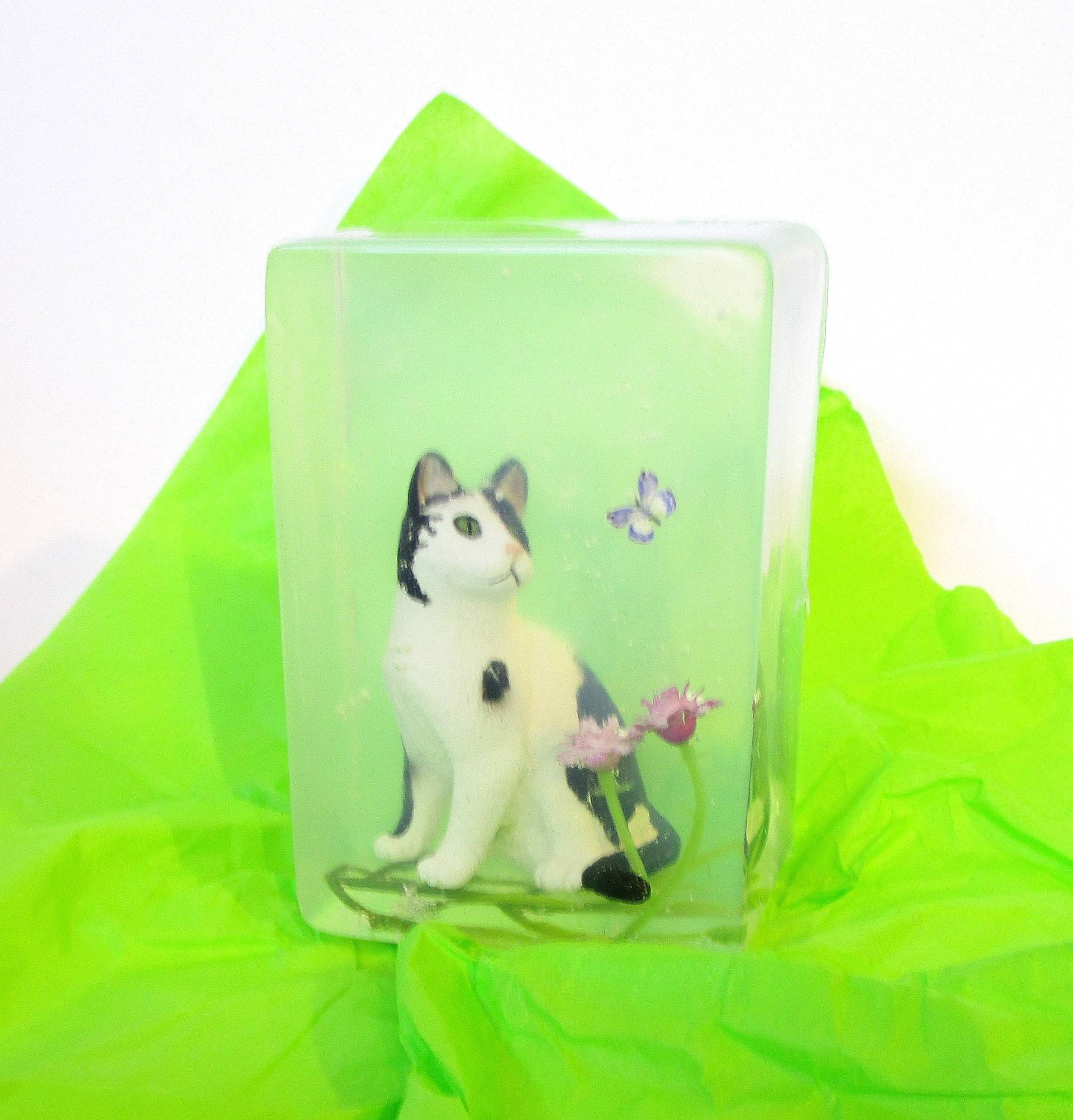 Designer-Seife "Überraschung Im Garten" Mit Geschenkservice-Option Designer-Seife "Überraschung Im Garten" Mit Geschenkservice-Option von Etsy - ARTeriell