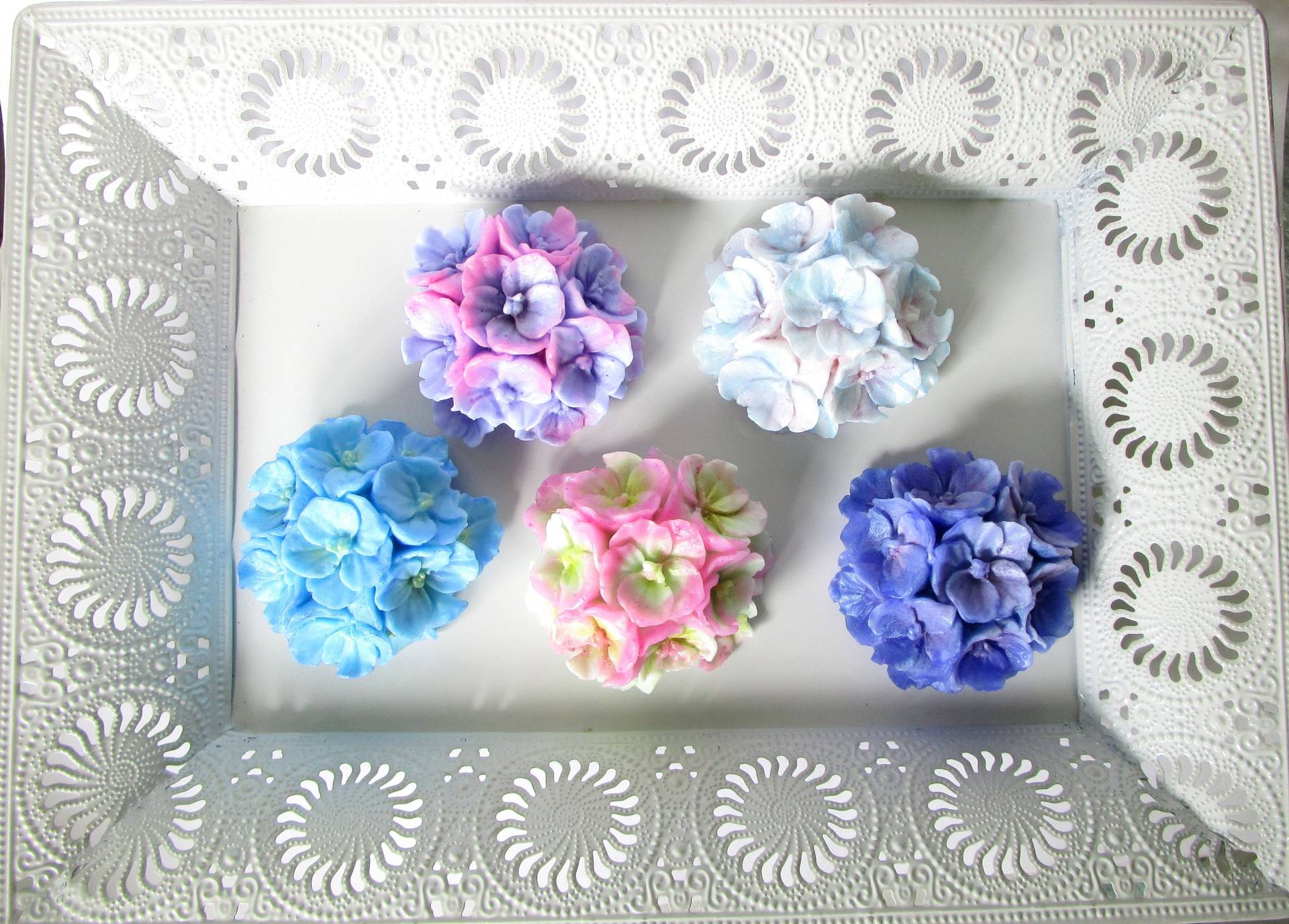 Designer-Seife "Zauberhafte Hortensienblüte" 1 Blüte Nach Wahl Mit Geschenkservice-Option Designer-Seife "Zauberhafte Hortensienblüte" 1 Blüte Nach Wahl Mit Geschenkservice-Option von Etsy - ARTeriell