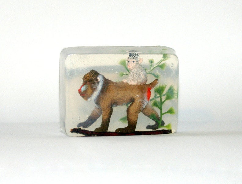 Rarität Designer-Seife "Pavian Mit Baby "Mit Geschenkservice-Option Rarität Designer-Seife "Pavian Mit Baby "Mit Geschenkservice-Option von Etsy - ARTeriell