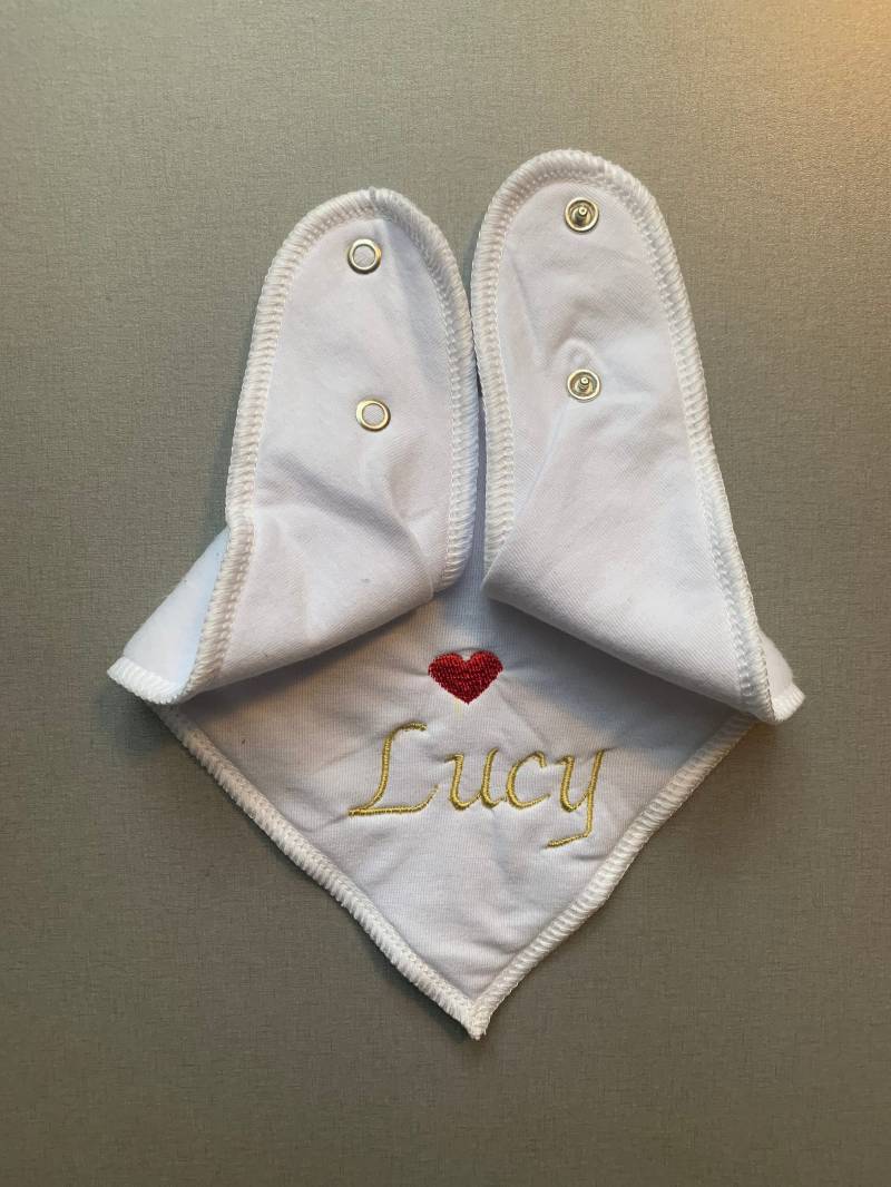 Personalisiertes Bio Baby Bandana | Bib-Many Bestickter Name Andenken-Dribbel-Baby-Geschenk Unisex Baumwoll-Lätzchen von Etsy - ATIStore