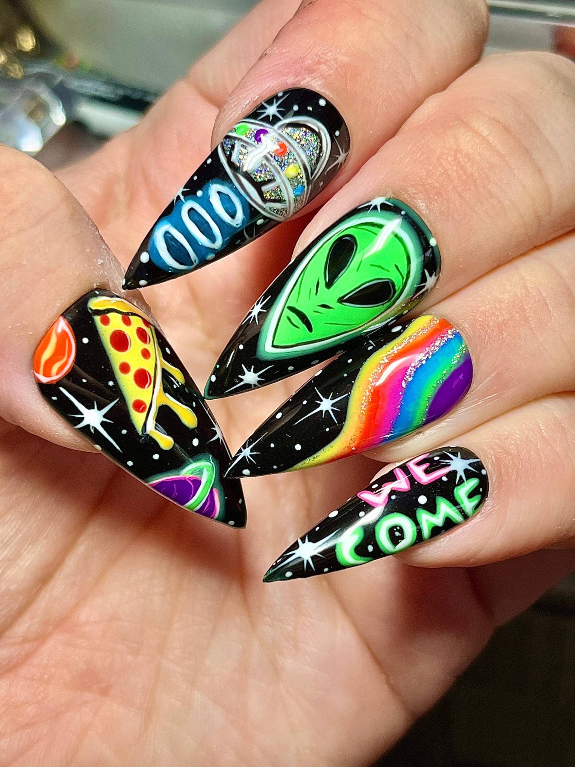 Trippy Press On Nails, Alien Nägel, Trendige Space Rave Fake False Rainbow Nails von Etsy - ATouchofMagicNails