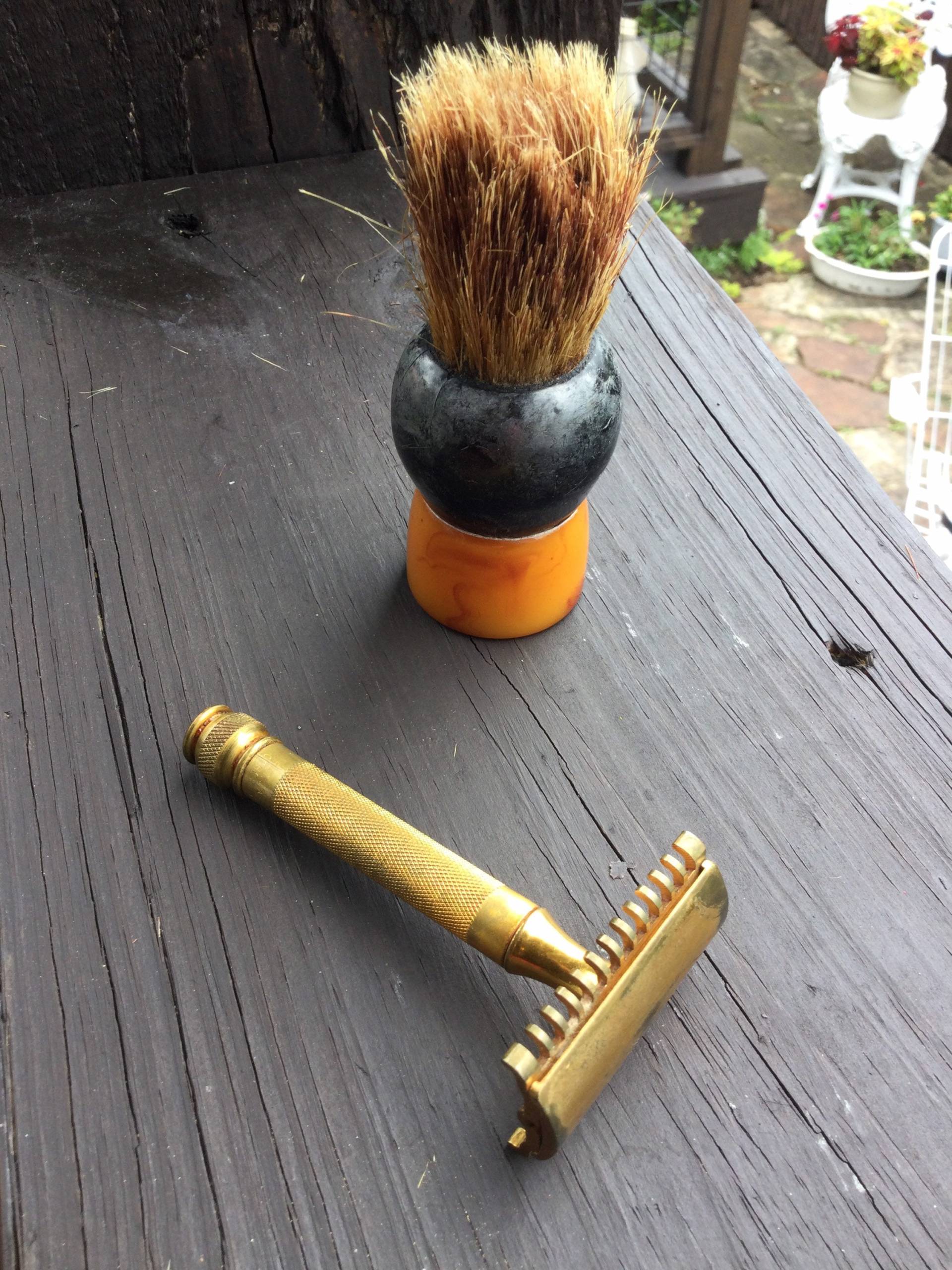 Vintage Rasierpinsel/ Fuller Brush/ Gillette Vergoldetes Rasiermesser/ 1920Er Jahre von Etsy - AlaCarteCollections