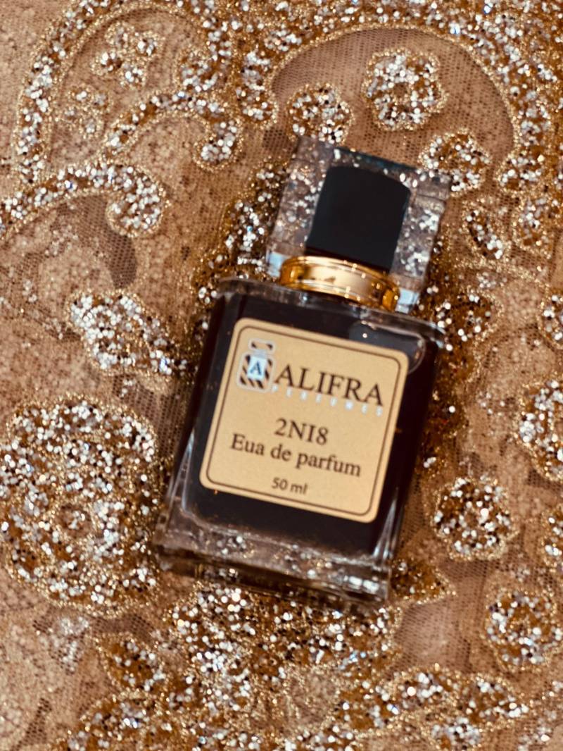 2Ni8 von Etsy - AlifraPerfumes